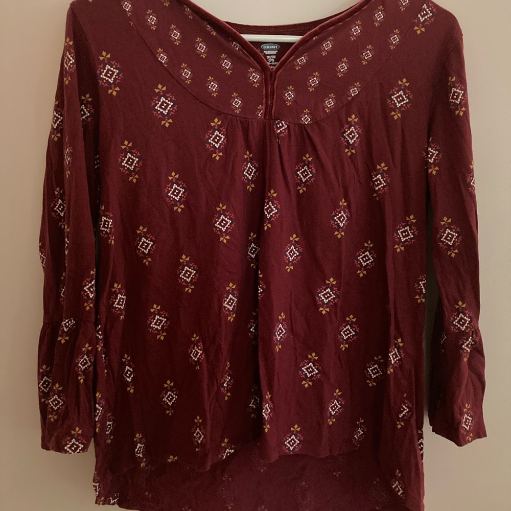 Old Navy long sleeve shirt in standard/regular fit